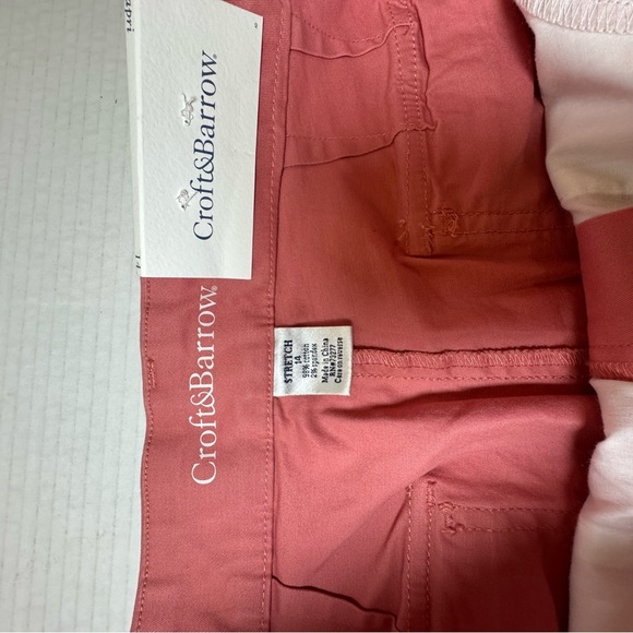 Croft&Barrow Mid-Rise Coral Capri Pants - Picture 5 of 7